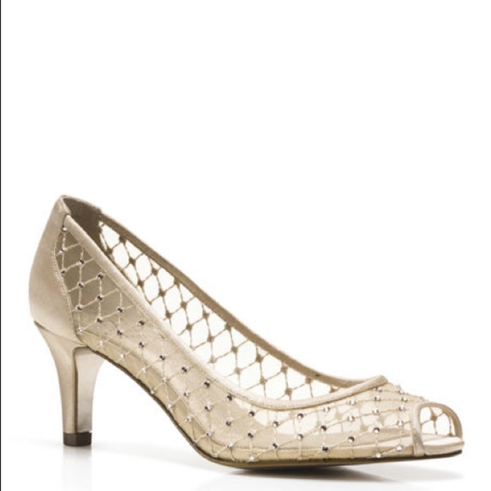 Open toe nude Adrianna Papell Jamie shoes
